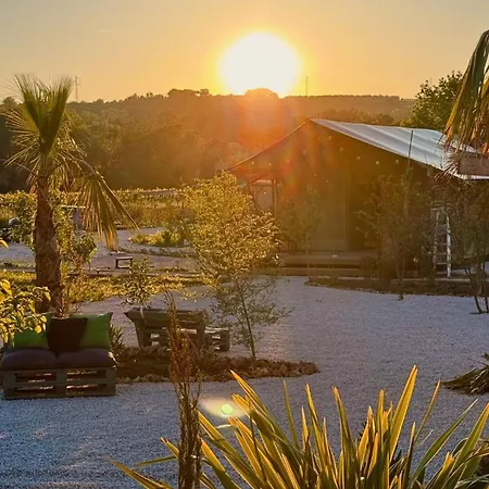 Glamping La Yurta Nel Luxe Ingerichte Caravan *